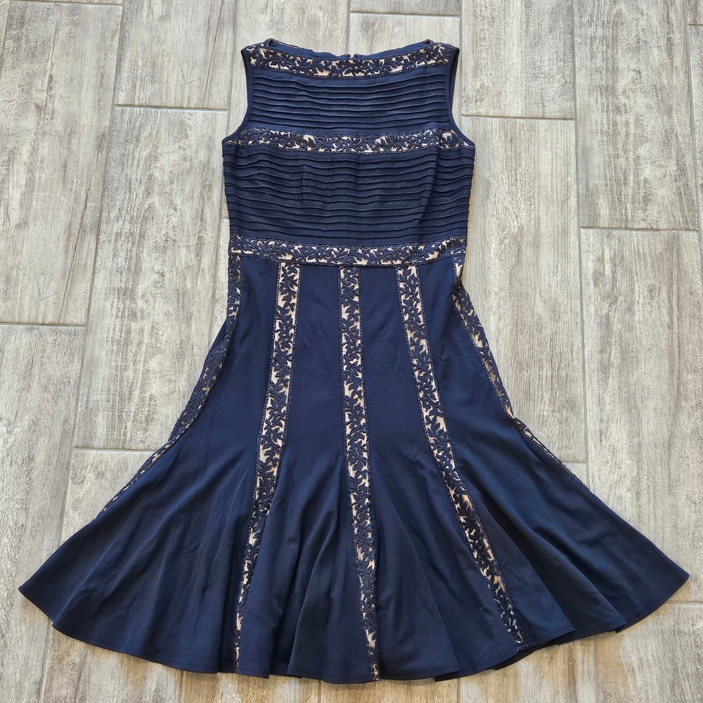 Tadashi Shoji Pintuck Jersey and Lace Dress Size S Navy Fit Flare Formal Elegant - Picture 3 of 10